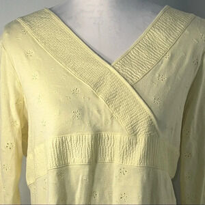 In due time, L 3/4 length blouses/ embroidered accents, contrasting materials